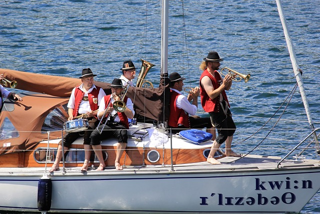 他的出场引 他的出场引